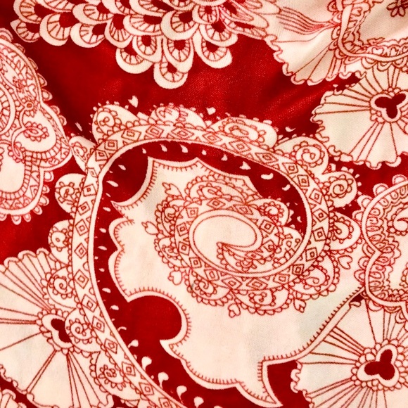 1 Sky Brand Red and White Paisley Print Bling Chain Halter Top Size Small ❤️✨ - Picture 4 of 8